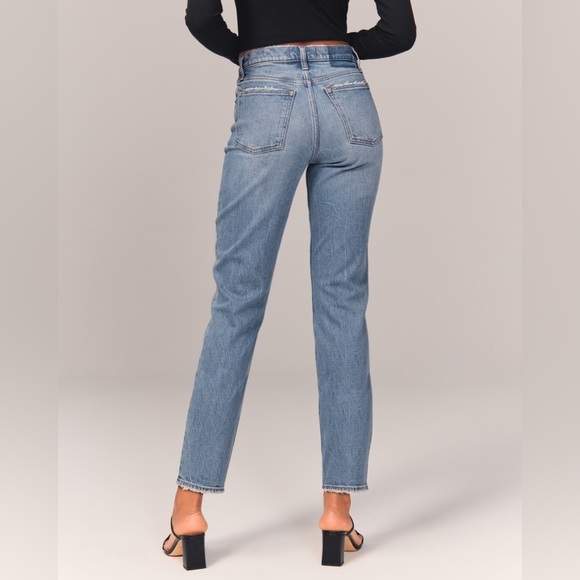 Abercrombie & Fitch Curve Love High Rise Mom Jean PLUS SIZE 24R - Picture 5 of 9